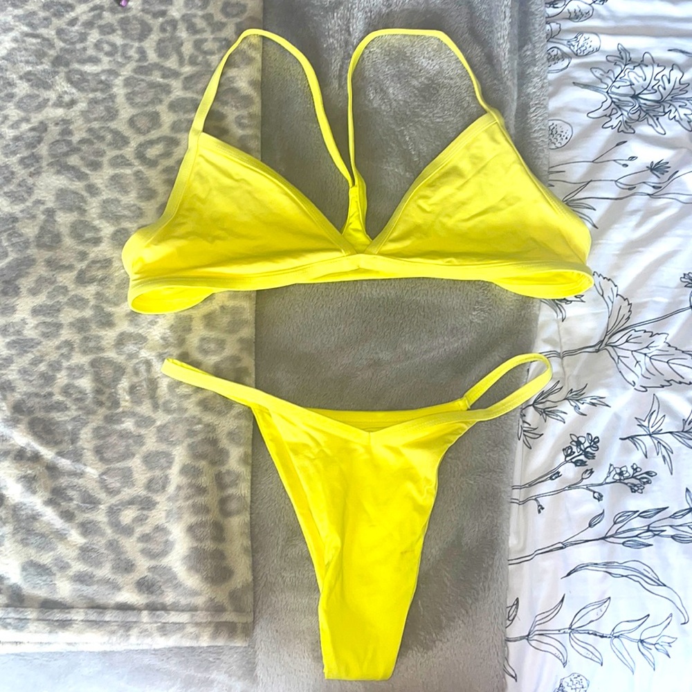 Frankie’s Bikini